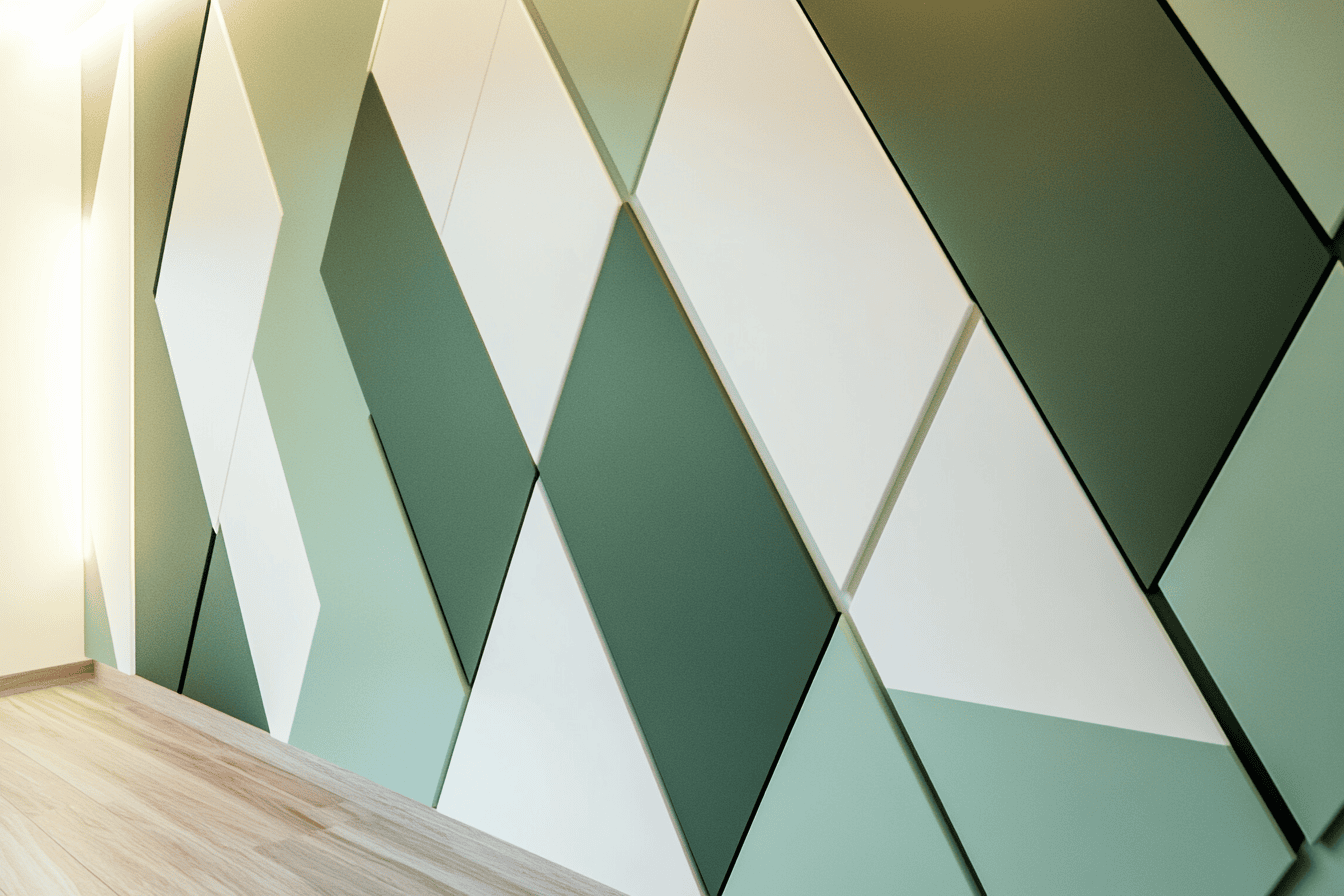 Motifs triangulaires verts et blancs sur les murs d’un couloir moderne